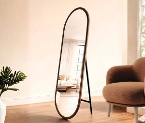 מראת גוף עם רגל עץ כהה